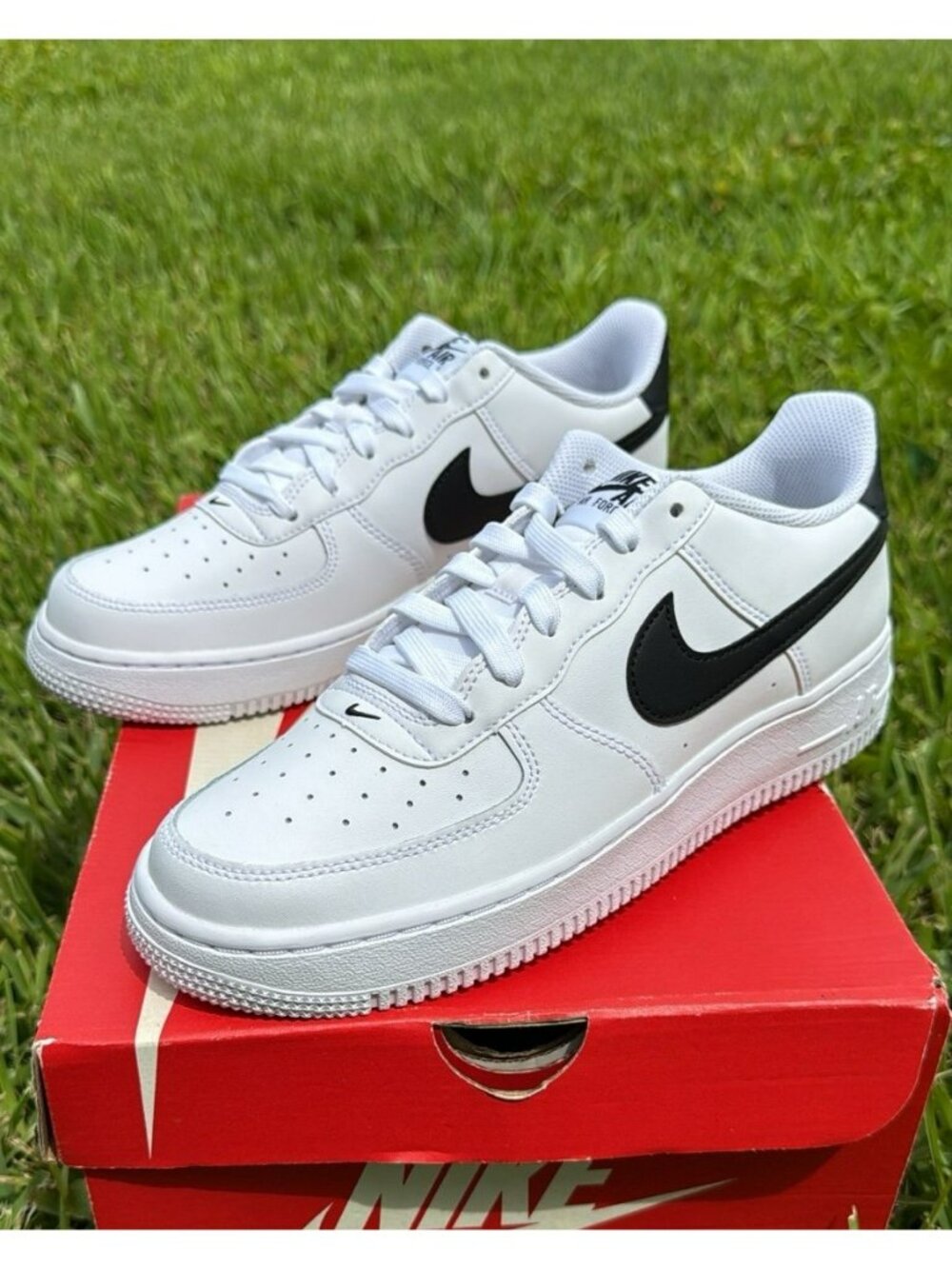 7Y | 8.5 WOMEN'S NIKE AIR FORCE ONE LOW AF1 WHITE / BLACK FV5948-101 SNEAKERS